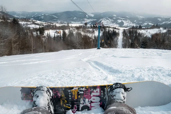 Snowboarder Sentado Pista Esquí Copia Espacio —  Fotos de Stock