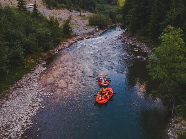 Widok Lotu Ptaka Górskich Rzek Rafting Strumieniu Ekstremalna Witalność — Zdjęcie stockowe