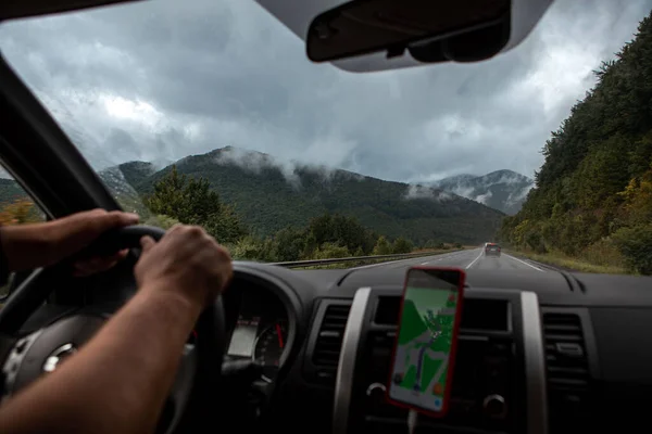 View Car Driving Wet Mountains Road Beautiful Landscape — Stock Photo, Image