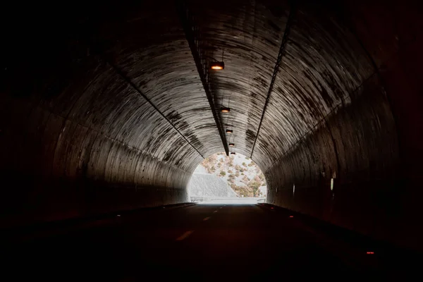 Tunel Silnice Řeckých Horách Kopírovat Prostor — Stock fotografie