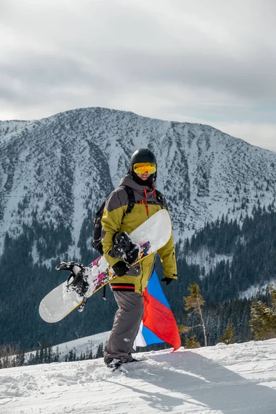 Man Snowboarder Met Slowakije Vlag Skigebied Piste Mooie Bergen Landschap — Stockfoto