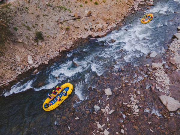 Widok Lotu Ptaka Górskich Rzek Rafting Strumieniu Ekstremalna Witalność — Zdjęcie stockowe