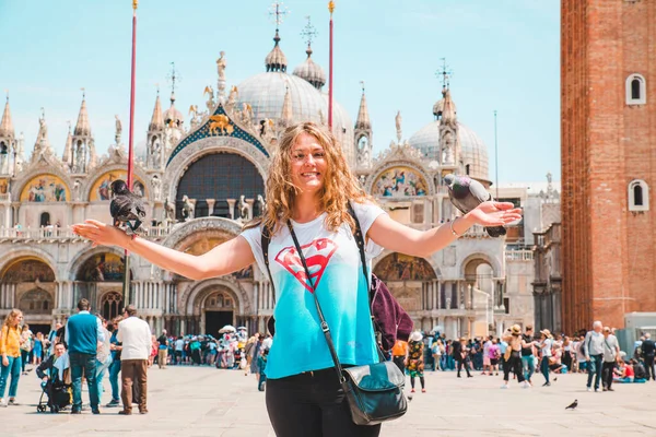 Italie Venise Mai 2019 Une Touriste Sur Place Saint Marc — Photo