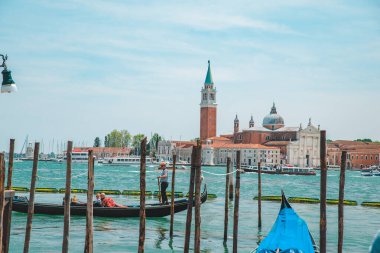venedik şehri ünlü seyahat yeri koyunda gondol tekneler