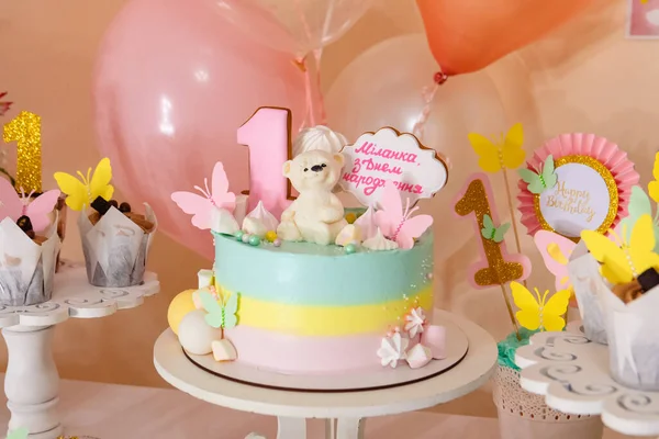 Tatlı tezgah ve pastalar 1 yıllık fotokopi alanı