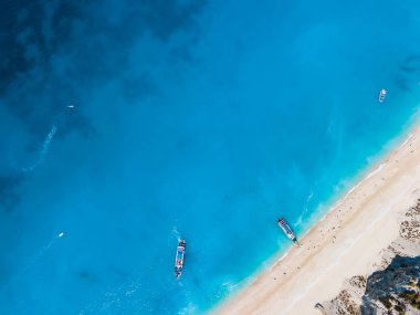Egremni plajı manzaralı Lefkada adası Yunanistan yaz tatili