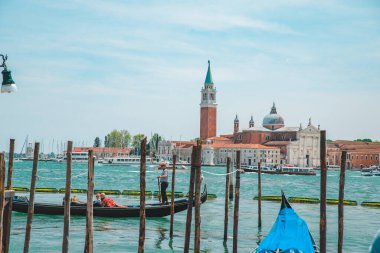 venedik şehri ünlü seyahat yeri koyunda gondol tekneler