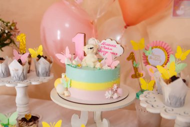 Tatlı tezgah ve pastalar 1 yıllık fotokopi alanı