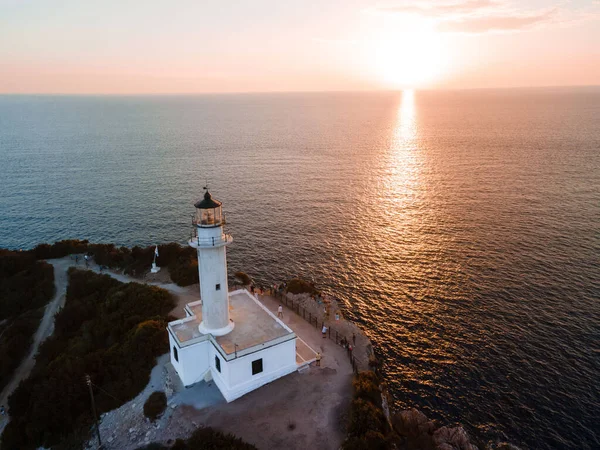 Lefkada Adasındaki Deniz Fenerinin Uçurum Fotokopi Alanındaki Hava Görüntüsü — Stok fotoğraf