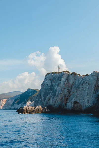 Yunanistan Güneşli Yaz Gününden Deniz Fener Evi Manzarası — Stok fotoğraf