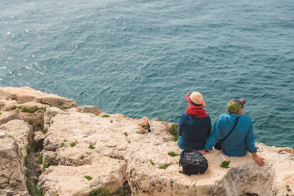 Pula Croácia Maio 2019 Casal Sênior Sentado Desfrutando Vista Para — Fotografia de Stock