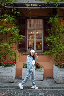 Poşet kumaşlı kadın manken fotokopi alanı