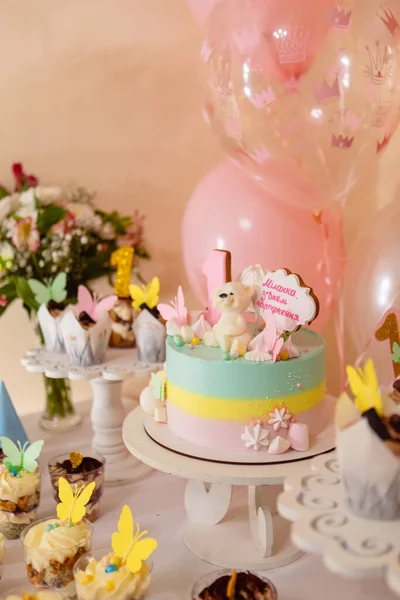 Tatlı tezgah ve pastalar 1 yıllık fotokopi alanı