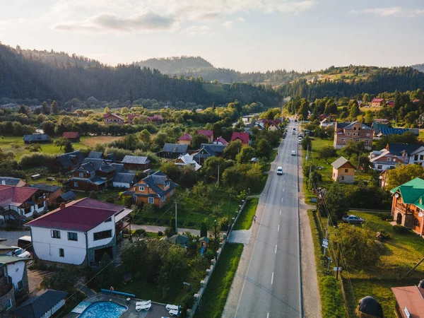 Vista Aerea Del Villaggio Ucraino Montagna Carpatica Estate — Foto Stock