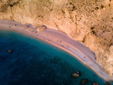 Günbatımında Porto Katsiki plajı manzarası Lefkada Adası Yunanistan