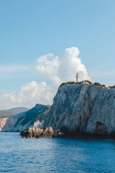 Yunanistan Güneşli Yaz Gününden Deniz Fener Evi Manzarası — Stok fotoğraf