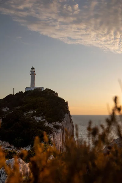 Yunanistan Günbatımında Left Kada Ada Deniz Feneri — Stok fotoğraf