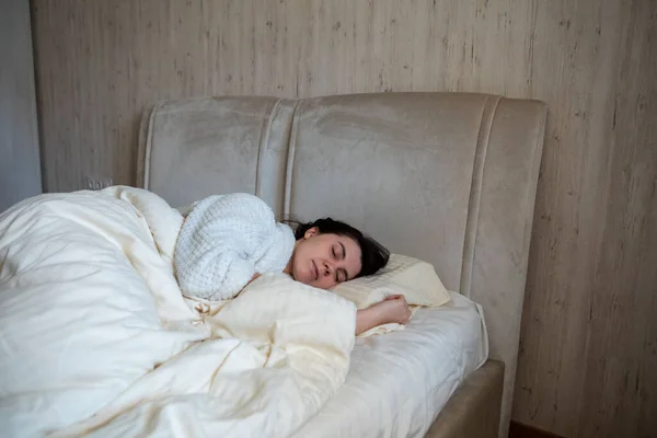 Morning Bed Woman Awaking Laying Bed White Sheets Bright Room — Stockfoto