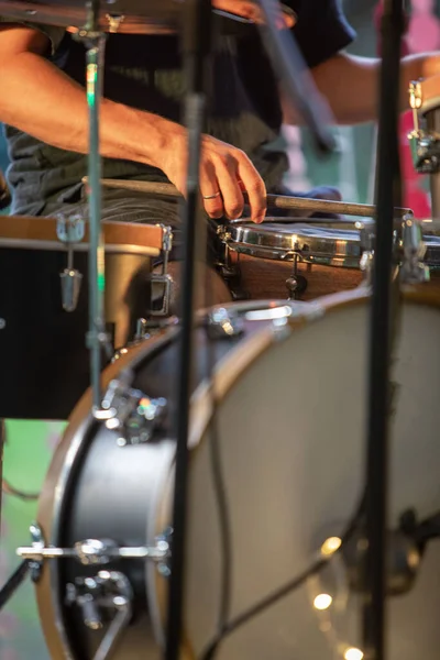 Concert Instruments Drums Guitar Microphone Scene Close — Stok fotoğraf