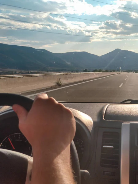 Coche Viaje Concepto Mano Volante Espacio Copia — Foto de Stock