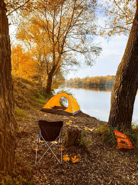 Herbst Zeltplatz Der Nähe Des Sees — Stockfoto