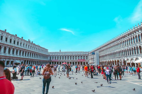 Itália Veneza Maio 2019 Pessoas Caminhando Pela Famosa Viagem Verão — Fotografia de Stock