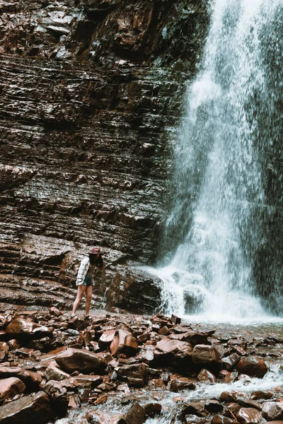 Woman Traveler Enjoying View Waterfall Copy Space — Stock Photo, Image