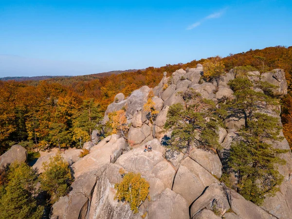 Couple Traveler Sitting Top Rock Beautiful Landscape Autumn Forest Copy — Stock Photo, Image