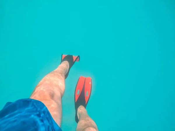 Чоловічі Ноги Лапках Під Водою Морське Дно — стокове фото
