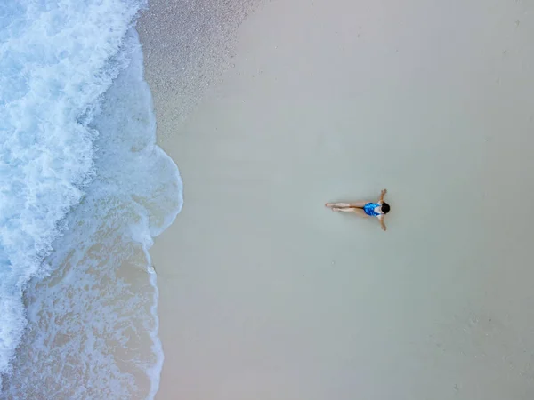 Overhead View Woman Blue Swimsuit Sea Beach Beautiful Waves — Stock Photo, Image
