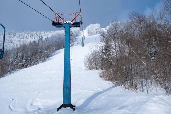 Uitzicht Vanaf Oude Stoeltjeslift Bij Skigebied Zonnige Dag — Stockfoto