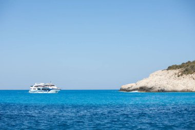 Deniz kıyısına yakın yolcu gemisi Kopya uzay yaz tatili