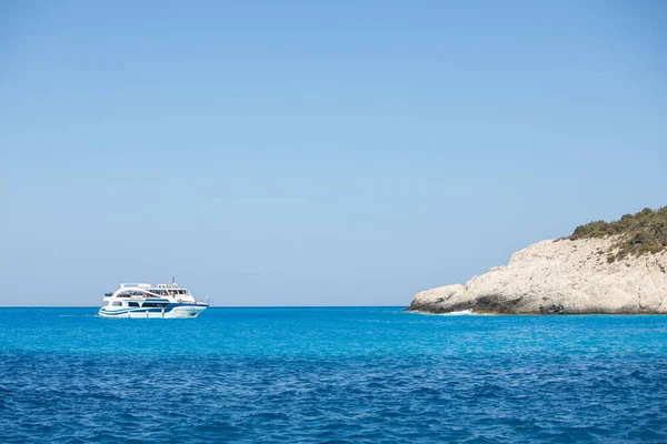 Deniz kıyısına yakın yolcu gemisi Kopya uzay yaz tatili