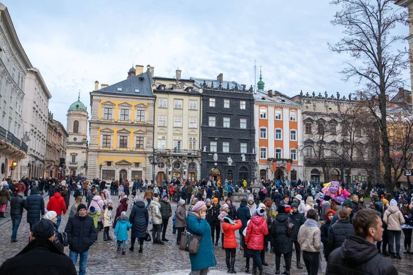 Lviv Ucrania Enero 2022 Gente Abarrotada Centro Ciudad Feria Navidad — Foto de Stock