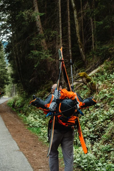 Man Ski Hiking Trail National Park — Stockfoto