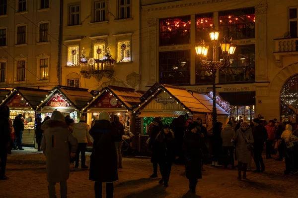 Lviv Ukraine December 2021 Christmas Fair City Center Night Time — Stockfoto