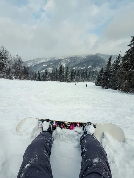 Snowboarder Colina Disfrutando Las Montañas Paisaje Punto Vista —  Fotos de Stock