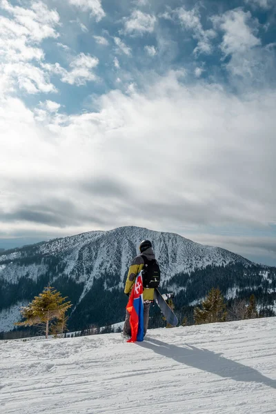 Homem Snowboarder Com Bandeira Eslováquia Pista Esqui Resort Belas Montanhas — Fotografia de Stock