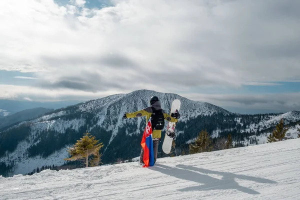 Man Snowboarder Slovakia Flag Ski Resort Slope Beautiful Mountains Landscape — Φωτογραφία Αρχείου