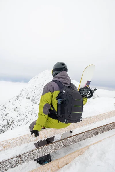 Homme Snowboarder Sur Sommet Montagne Chopok Slovaquie Domaine Skiable — Photo
