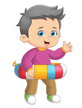 Çocuk el sallıyor ve resimlerin yüzme lastiğini takıyor.