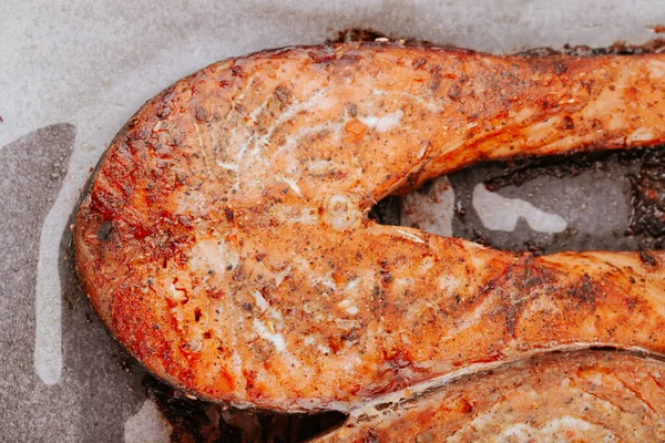 Vörös Sült Hal Steak Sült Lazac Darabok Szaftos Étvágygerjesztő Lazac — Stock Fotó