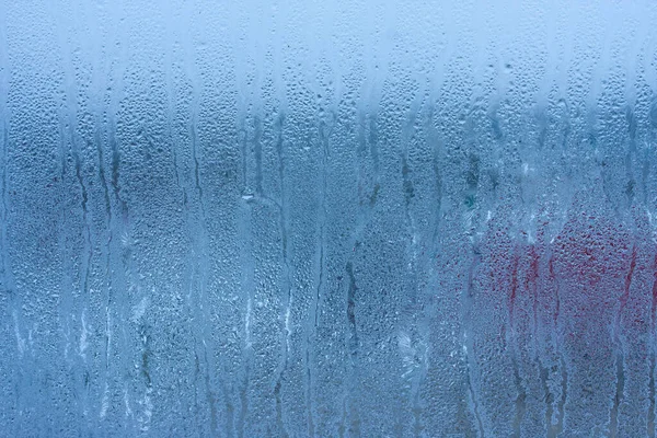 ガラス 霧の背景に露の水滴結露背景 金属プラスチック窓ガラス上の結露 窓の外 悪天候 — ストック写真