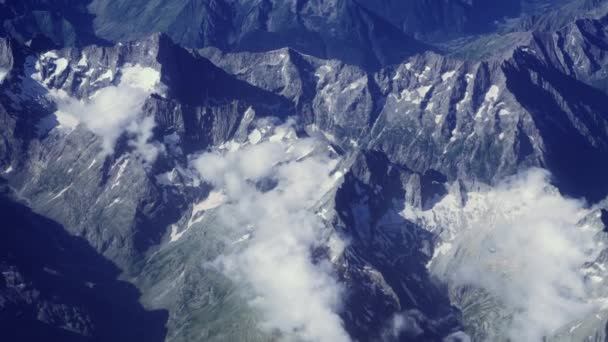 Reizen Vliegen Boven Sneeuw Kaap Bergketen Kijken Naar Rechts Van — Stockvideo