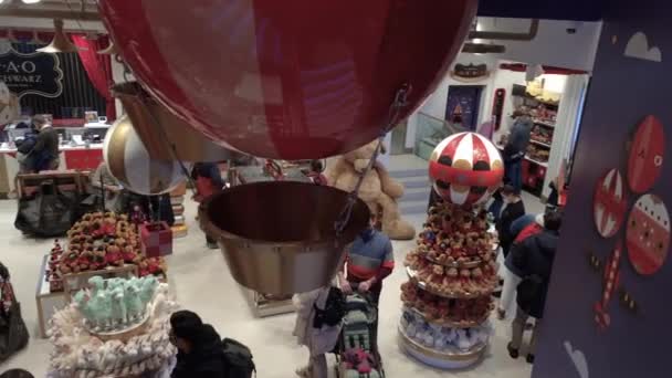 Milan Italy Fao Schwarz Toy Store Sign Customers Interior American — Stock video