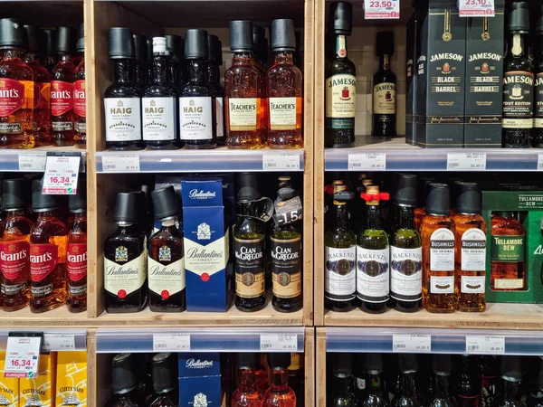 Liquor Store Display Various Brands Supermarket Shop Interior Glass Bottles — Stock Photo, Image