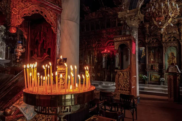 Lege Christelijk Orthodoxe Kerk Interieur Met Kaarsen Branden Griekenland Binnen — Stockfoto
