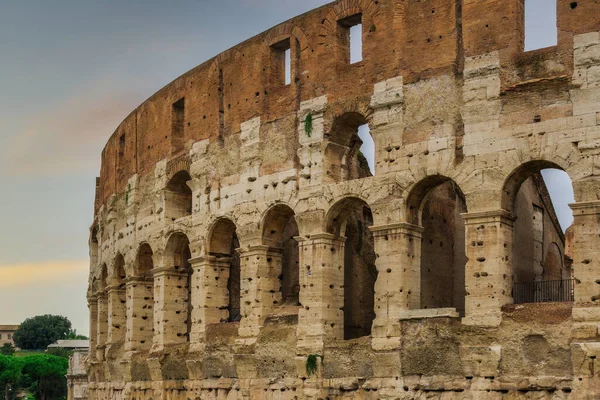 Roma Itália Coliseu Vista Exterior Anfiteatro Flaviano Colunas Superiores Sem — Fotografia de Stock
