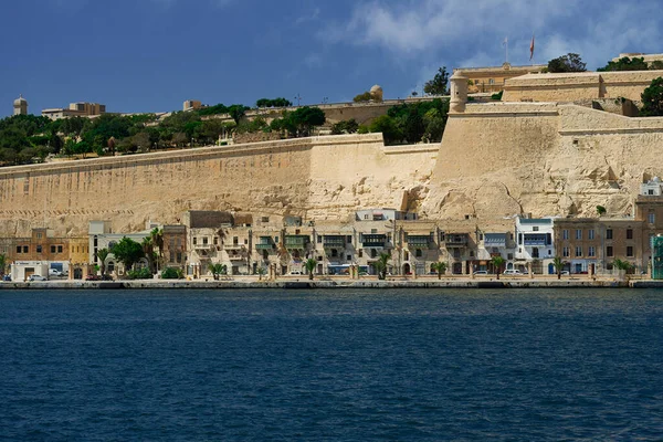 Valletta Malta Vista Dia Casas Tradicionais Beira Mar Grand Harbour — Fotografia de Stock