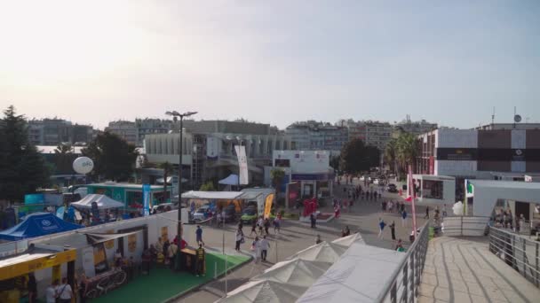 Thessaloniki Griechenland Besucher Vor Pavillons Und Ausstellungsständen Während Der Internationalen — Stockvideo